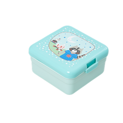 kleine lunchbox in blau mit waschbär bei heldenkind